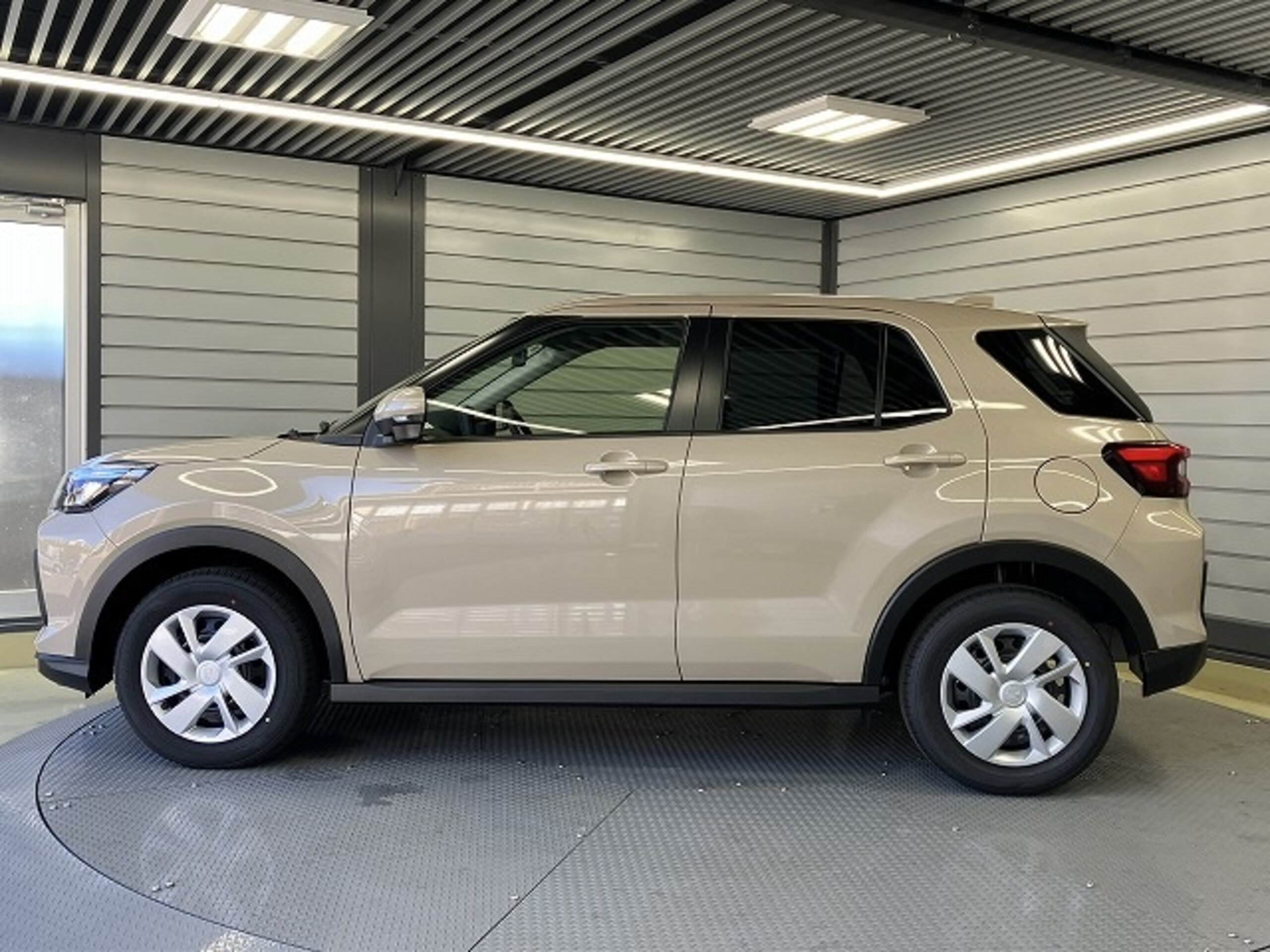 Car Image 3