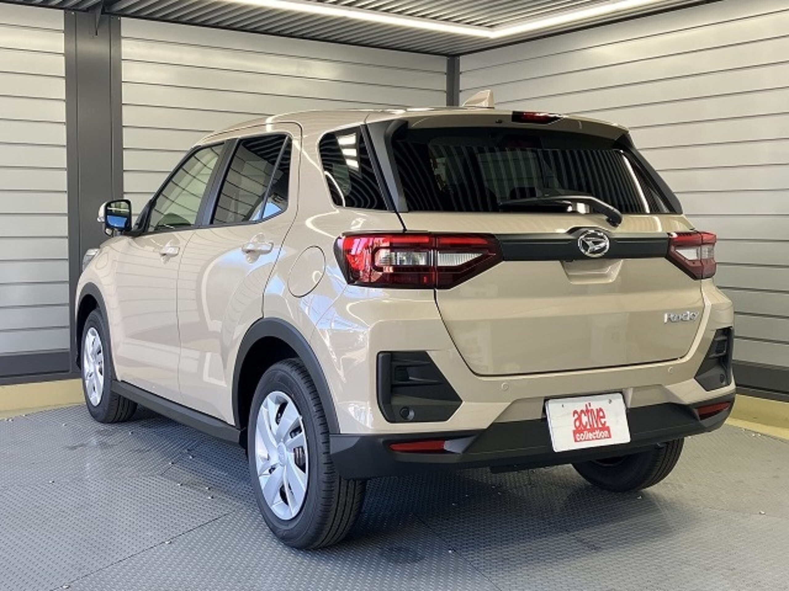 Car Image 4