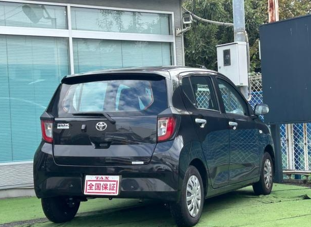 Car Image 10