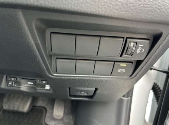 Car Image 12