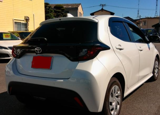Car Image 16